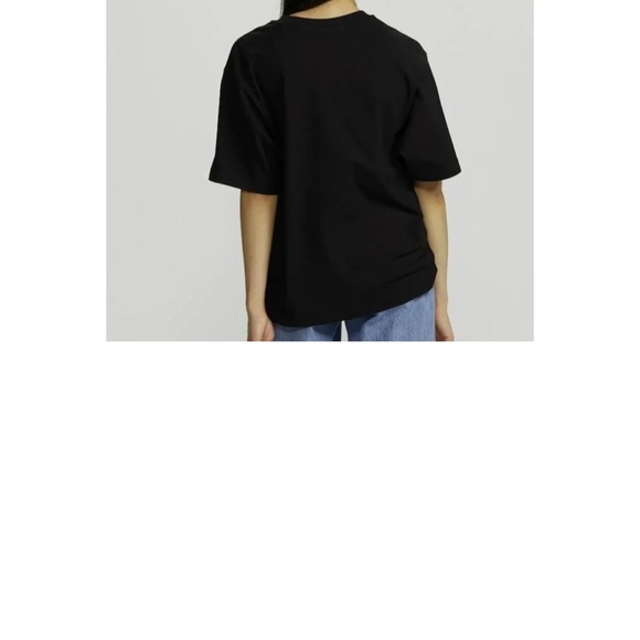 New Billie Eilish by Takashi Murakami UT Short Sleeve Oversized Graphic - Picture 9 of 9